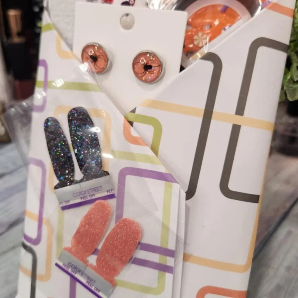 Blind Date with a Mani Bundle